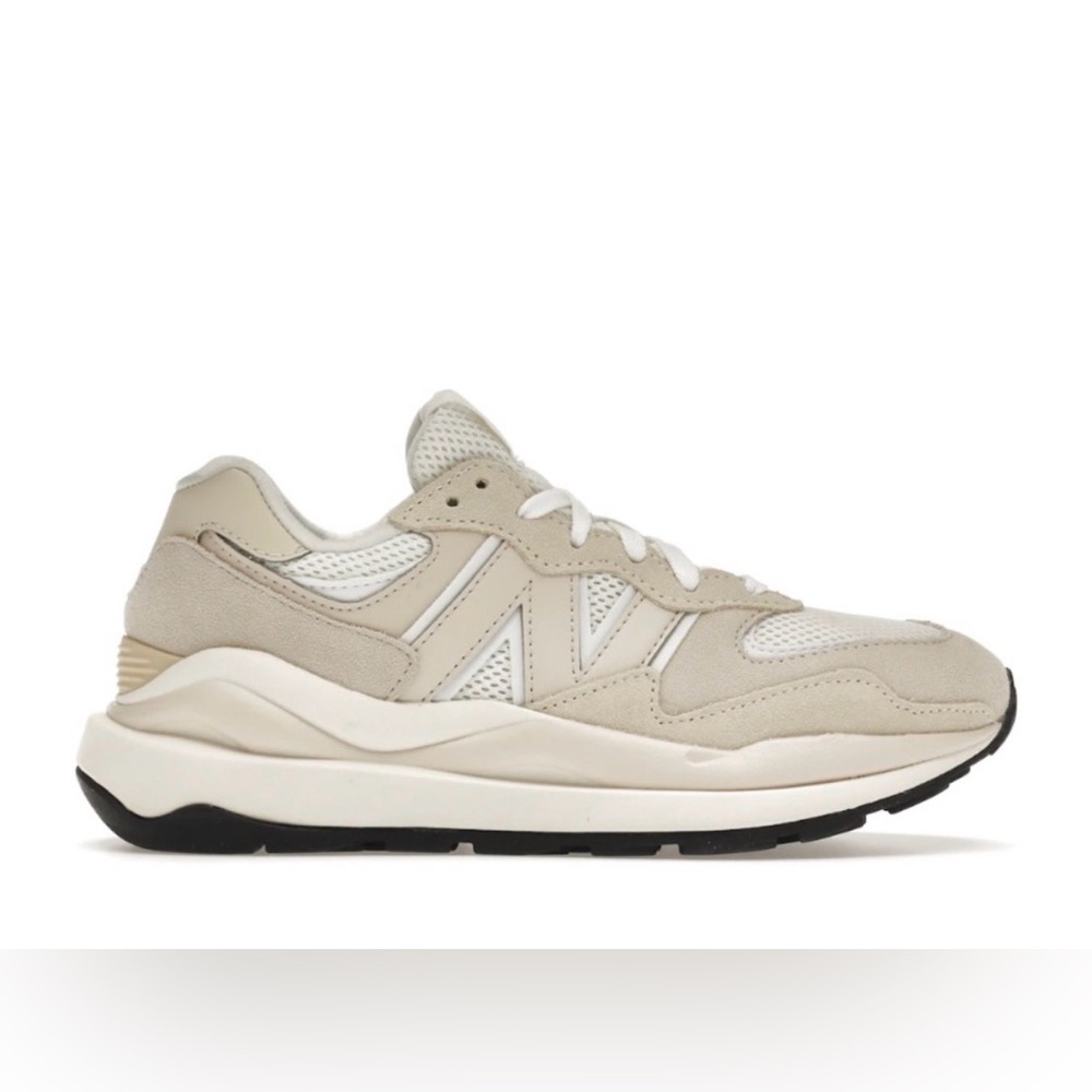 LIKE NEW New Balance 57/40 Sea Salt Calm Taupe Women’s Size 8.5